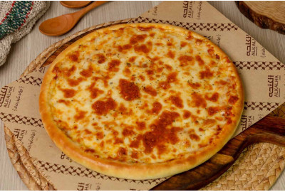 بيتزا مرغريتا / بيبروني