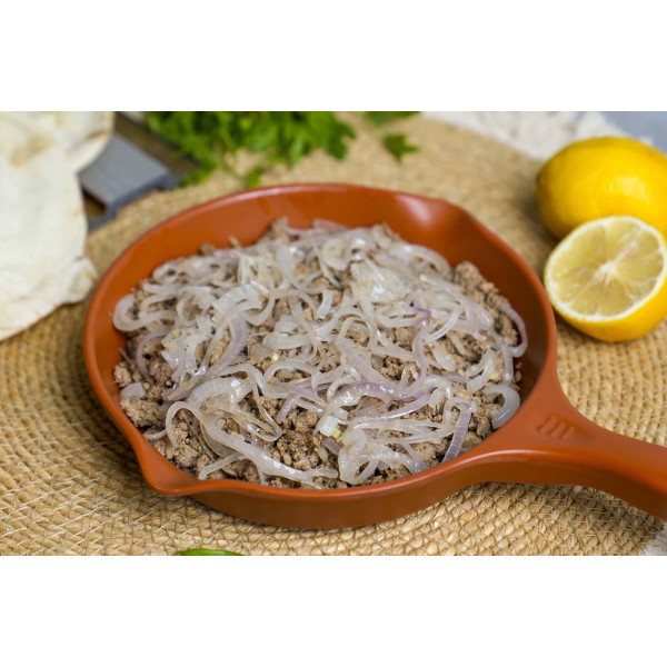 Qalayat meat with onions