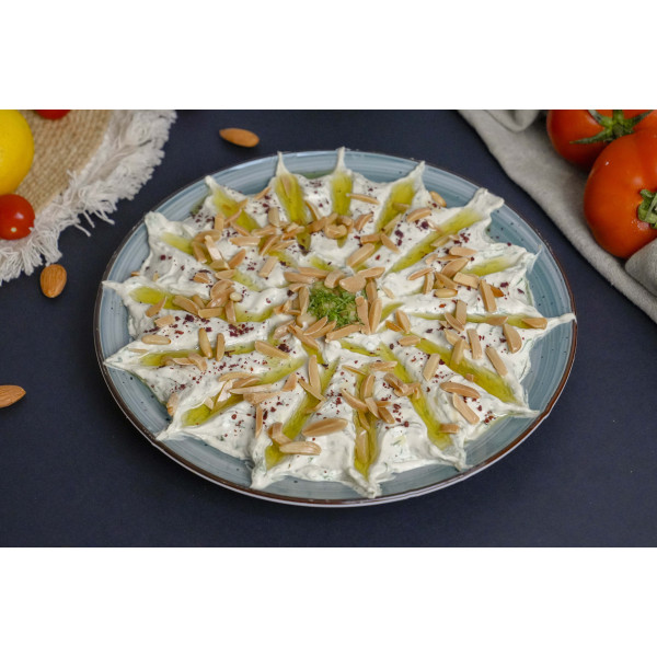 Beiruti hummus with nuts