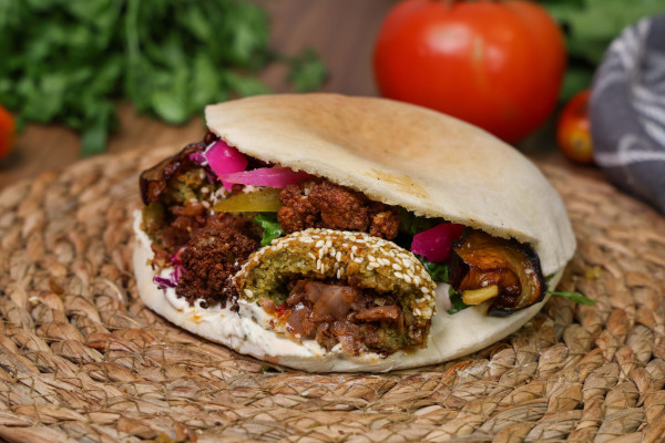 فلافل سوبر ومقالي