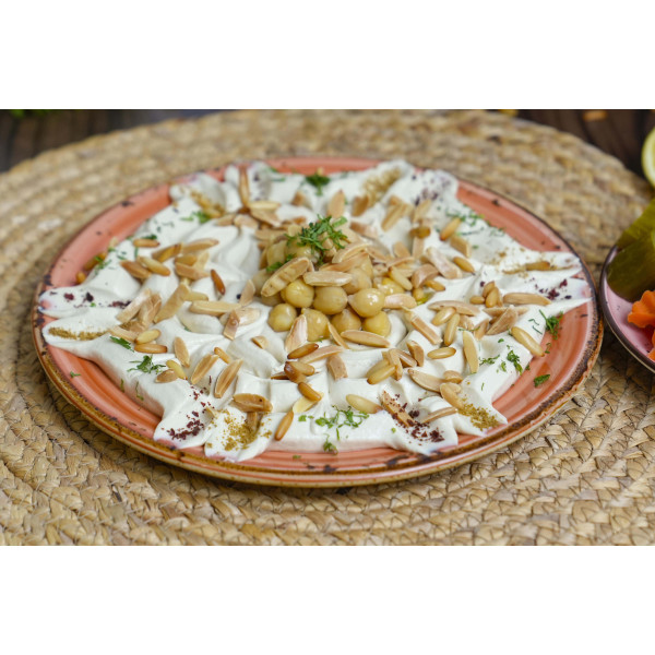 Hummus with nuts