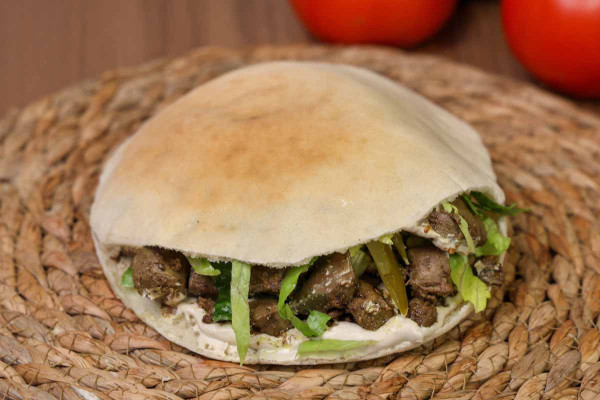 كبدة غنم مع حمص