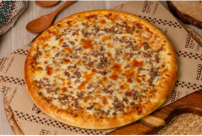 بيتزا باللحمة