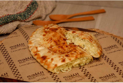 منقوشة بطاطا مع جبنة